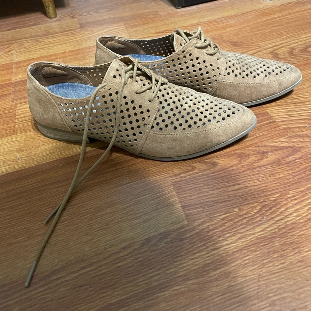 Dr. Schooll’s laced oxfords